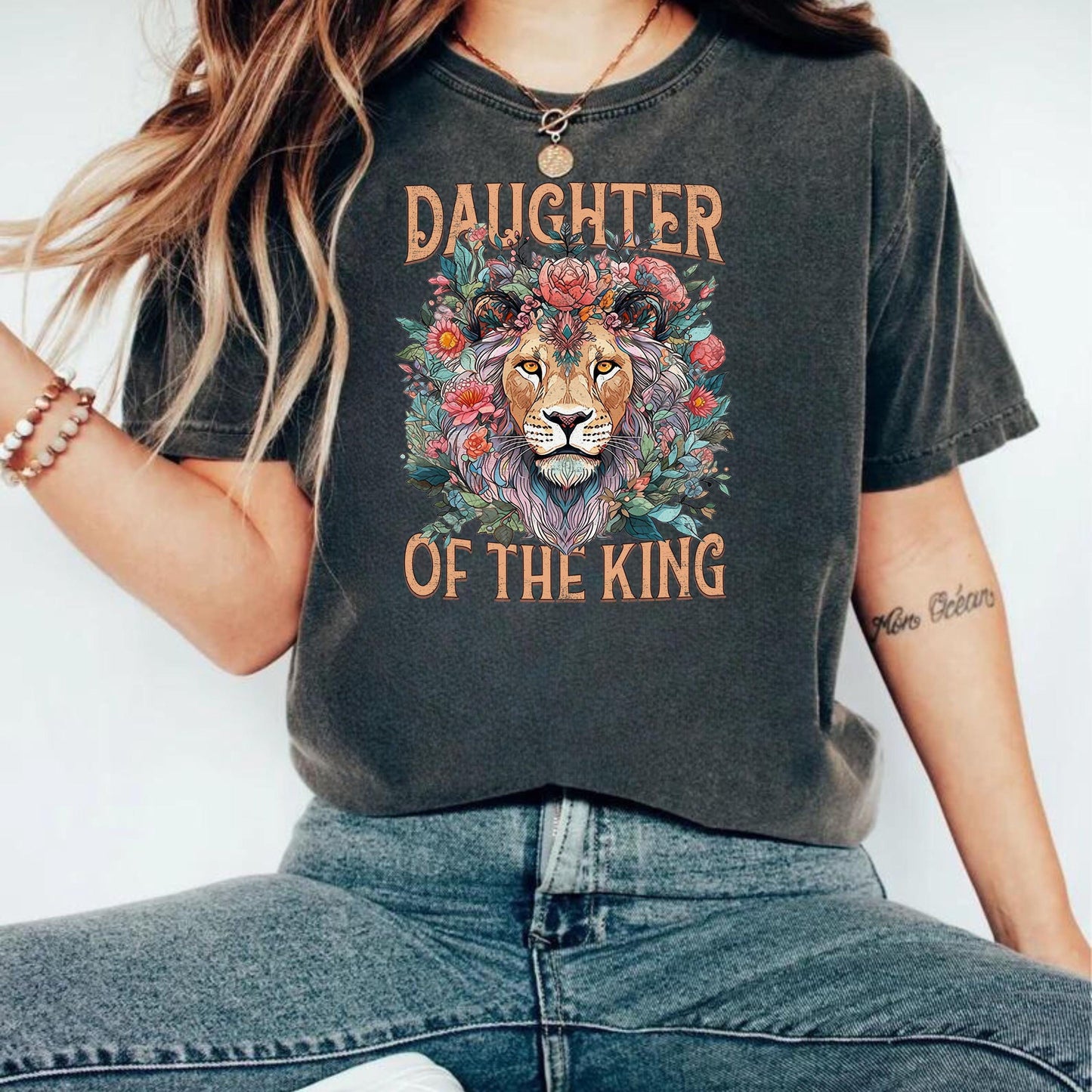 Christian Comfort Color Shirt, Daughter of the King Shirt, Jesus is King shirt, Oversized Christian Shirt, New Christian Gift, Church Merch