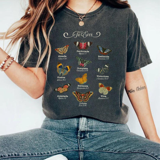 Christian shirt in Spanish Comfort colors, Gift for latina, Cristiana tshirt, Butterfly shirt, lain faith based tee, Spanish Christian top